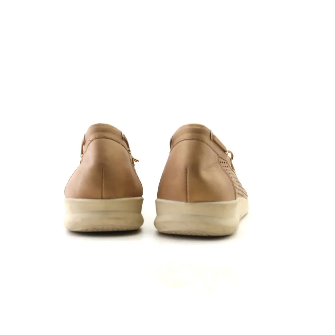 GLORIA VANDERBILT . Blazer Low Suede Premium Casual Shoes