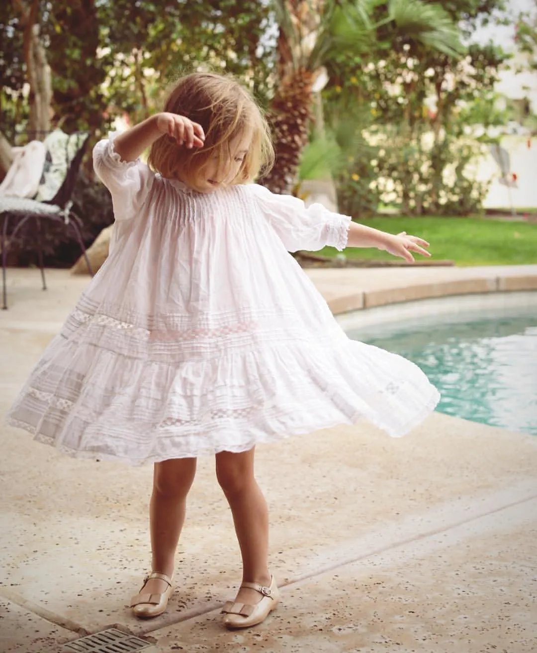 Asics Shoes Gel Contend 7 Age of Innocence Ellen Gold shoes