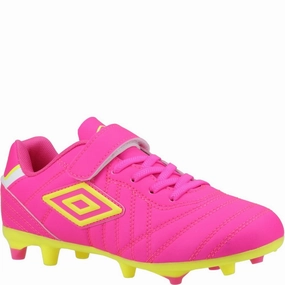 Umbro Speciali Liga Firm Ground Jnr Football Boot running on a treadmill shoes
