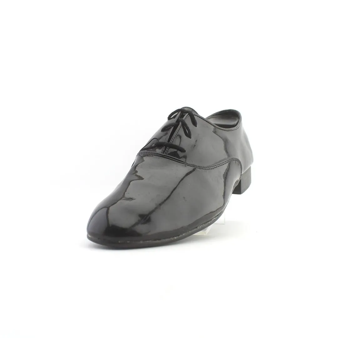 T Shirt Jeans And Dress Shoes FREDERICO LEONE .