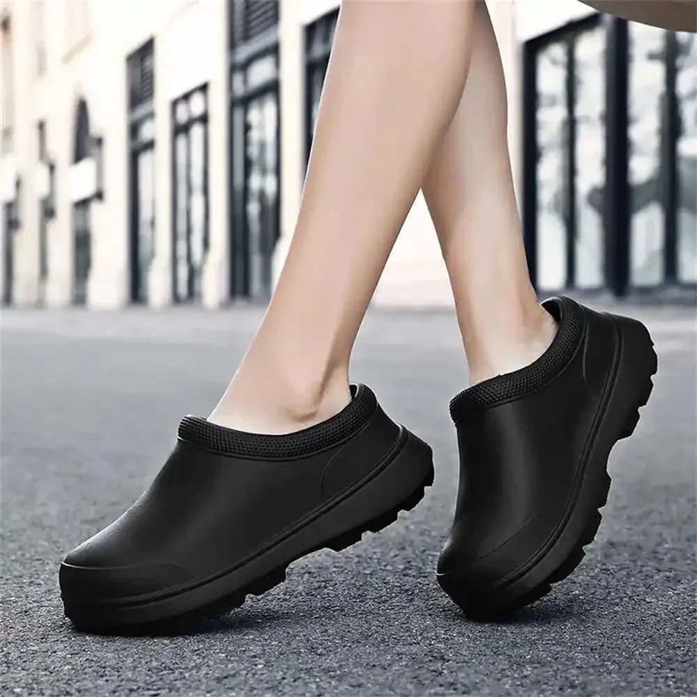 Bedroom Clog Running Shoes Woman Slippers Unisex Bathroom Sandal Sneakers Sports Expensive Traning Overseas High-quality Men Tennis Shoes