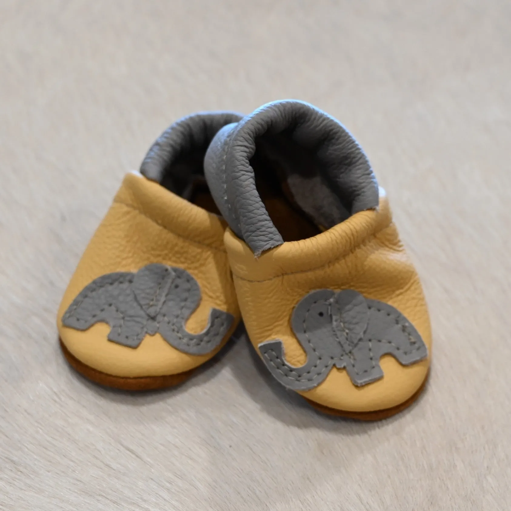 Slide Footwear Starry Knight Yellow Elephant