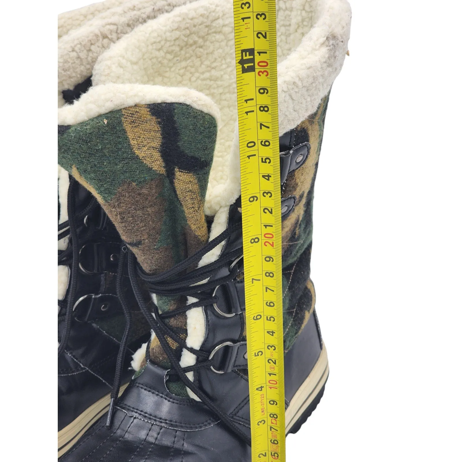 Sociology Boots Women 10 Camouflage LaceUp Winter Snow Faux Fur Lined Waterproof Sundance Snow Boots