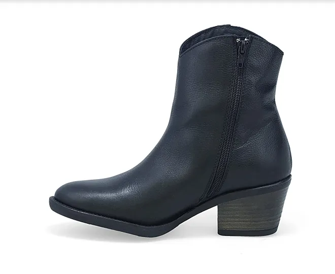 Duarte Boots Adidas Universal Shoes