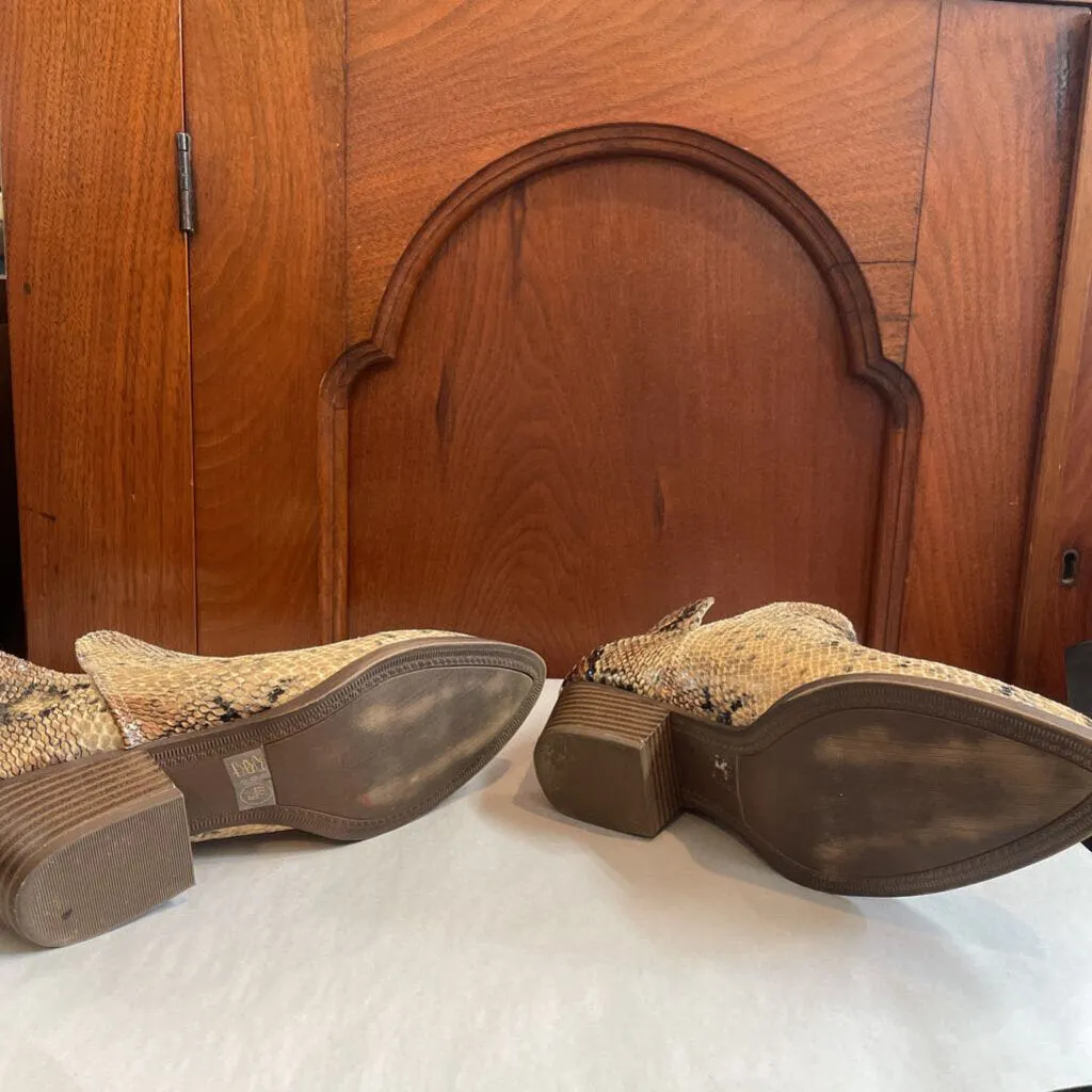 Adidas Yeezy Tennis Shoes Laundry Snakeskin B outside 8 1/2