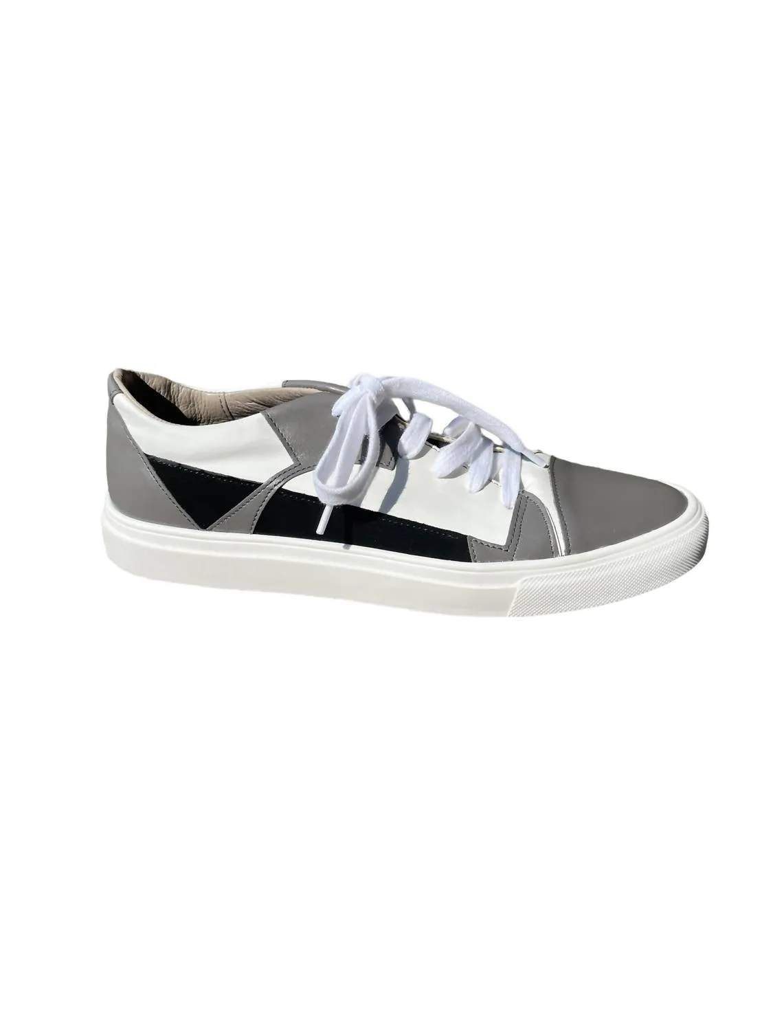 Bueno - Women's Lia Sneaker Country Suede Sneakers