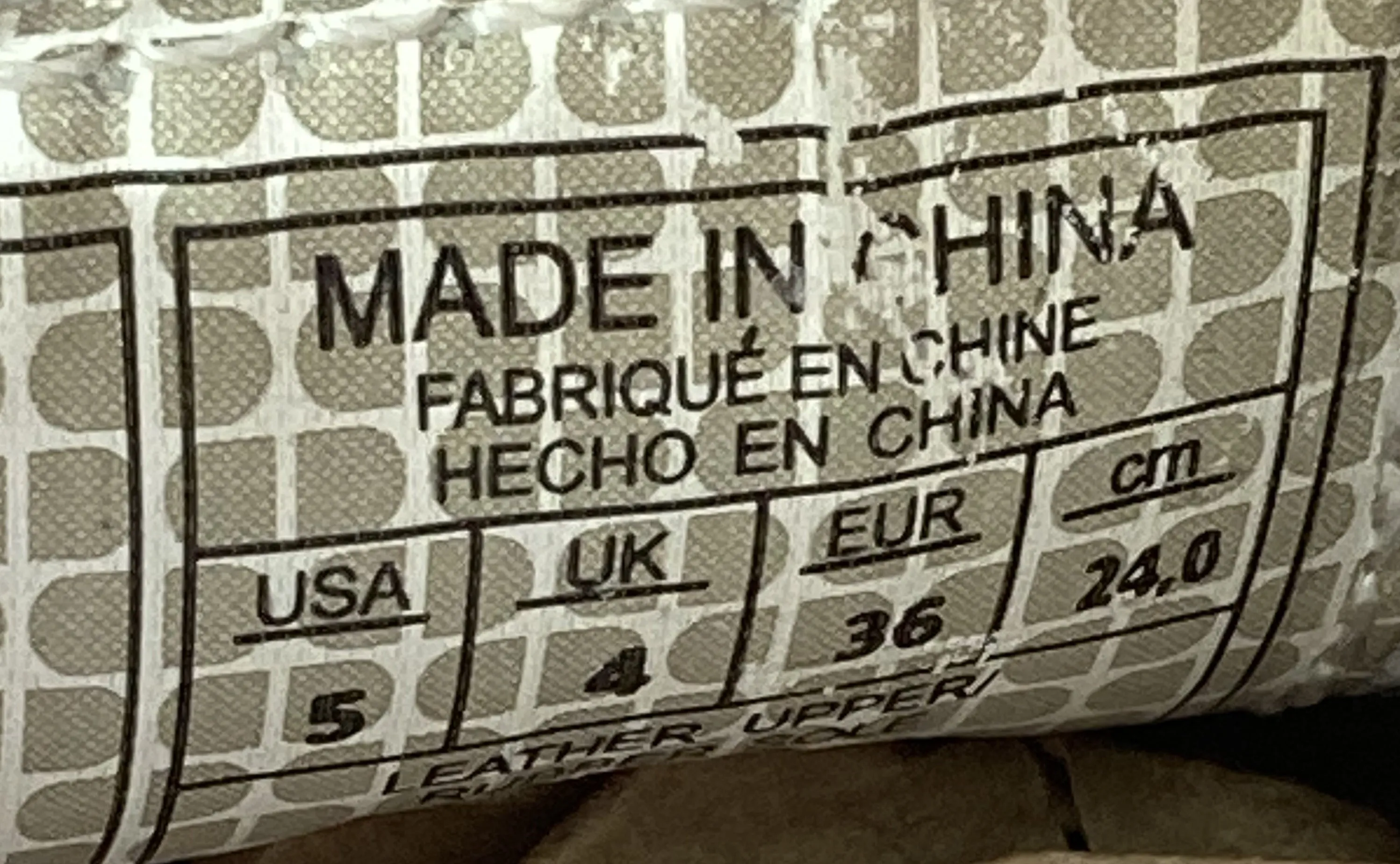 DC VILLAIN Youth Size 5 Casual Slip On Leather Skateboarding Shoes Sneakers White Slides Childrens