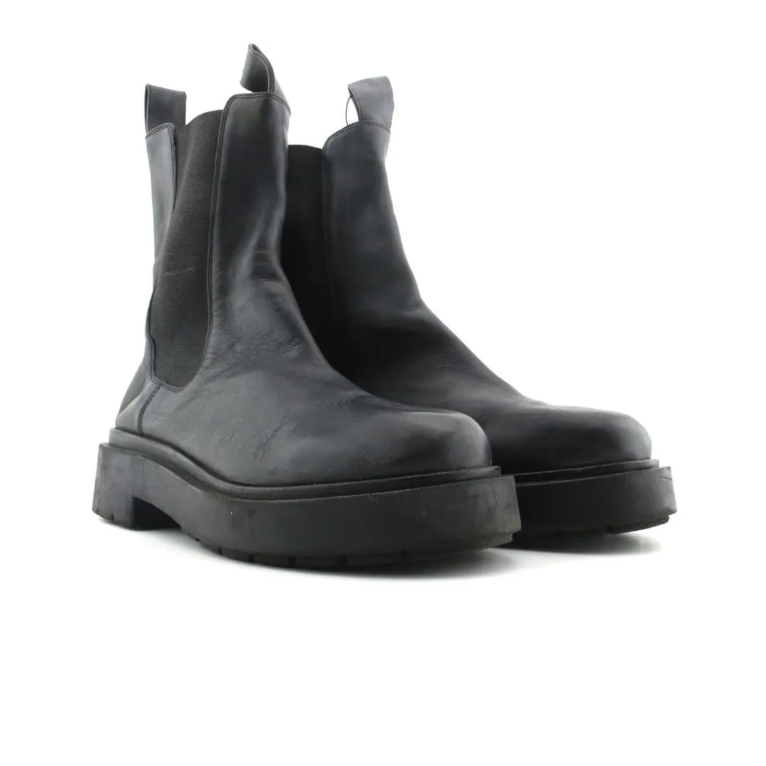 H AND M . Casual Shoes To Wear With Bell Bottom Jeans