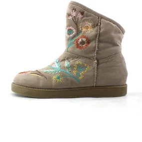 INDIGO RD. . Casual Attitude Shoes