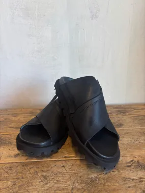 Asics Gel Resolution Shoes Crossed Leather Slide in Nero