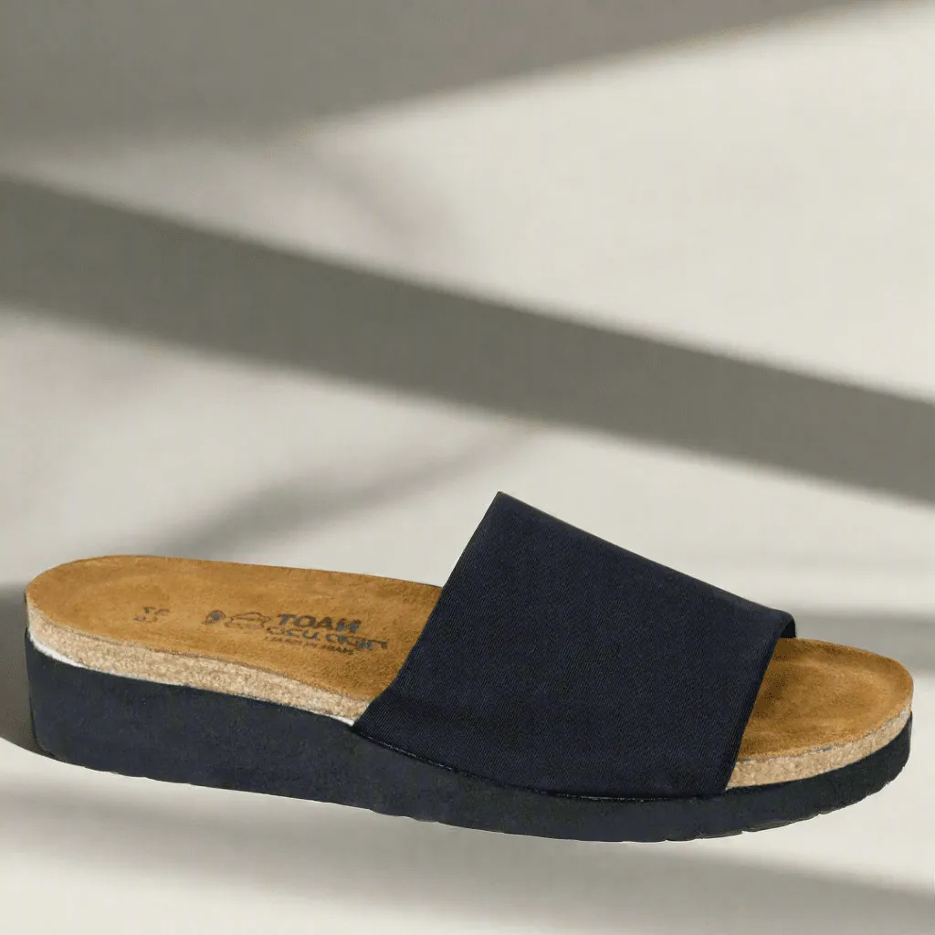 Derrick Rose Debuts New Adidas Basketball Shoe Naot - Alana 4447