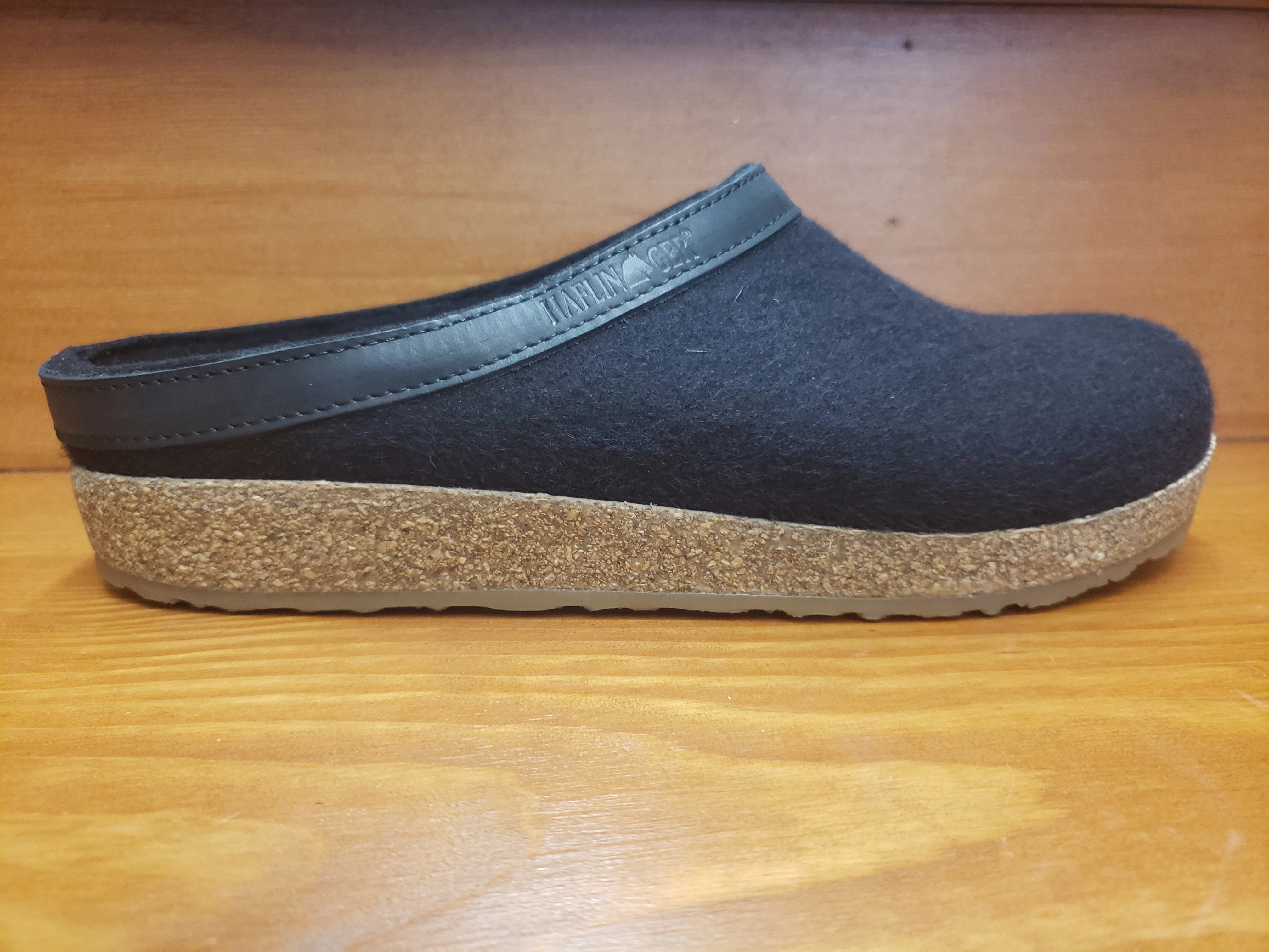 Durable Rubber Outsole Comfort collar Haflinger GZL Black 713001-3