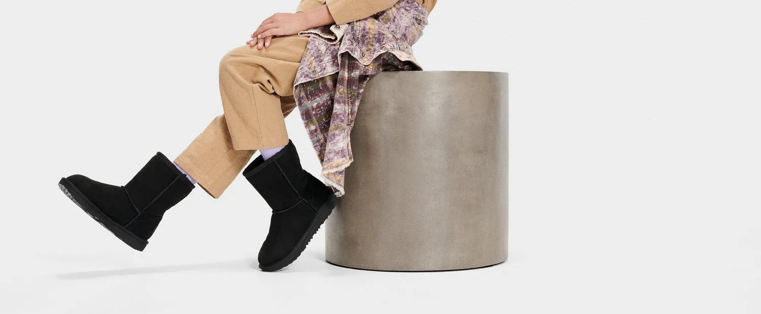 Tramping Boots Review UGG Kids Classic Short II