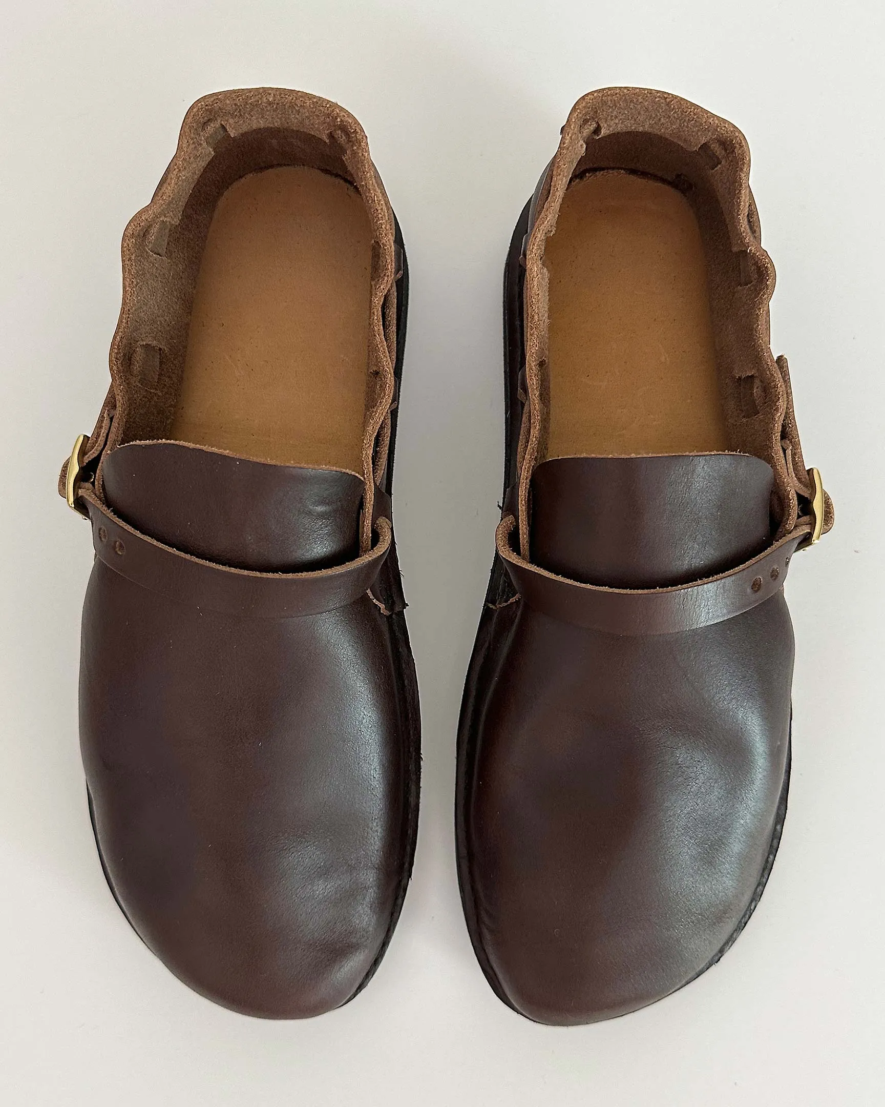 Middle English Brown Leather Shoe Asics Gel Kayano 25 Running Shoes