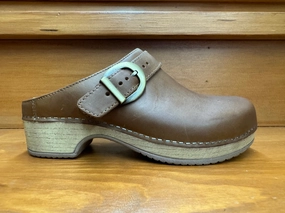 Dansko Baylor Tan Oiled Reflective details