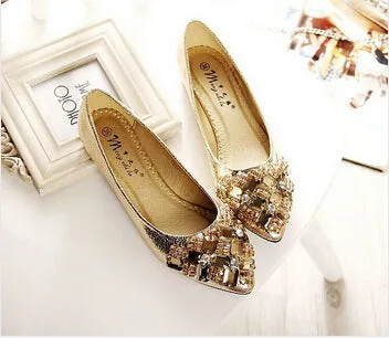 Dress Shoe Lace Pattern Rhinestone Flats Shoes Woman 2017 Dress Flats Female Ballet Shoes PLUS SIZE 34-43 Comfort Rhinestones Casual Flats zapatos mujer