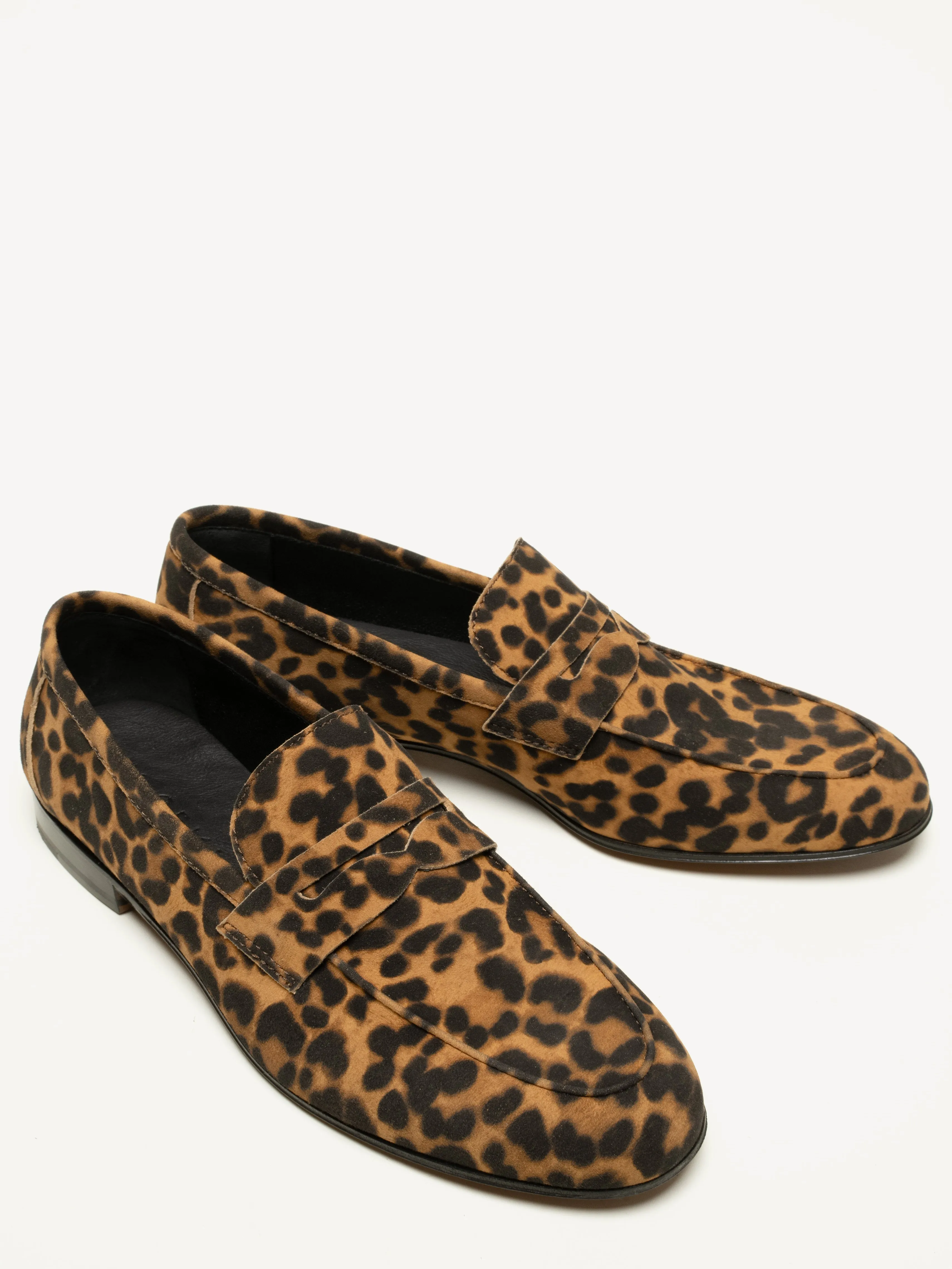 The Sacca Donna Toe Shoes Flat