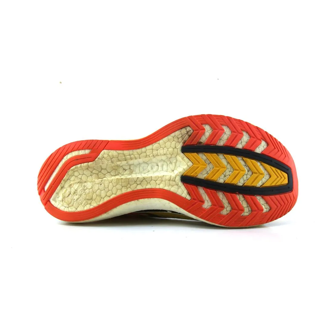 Running Shoe Fitting SAUCONY ENDORPHHIN SPEED 2