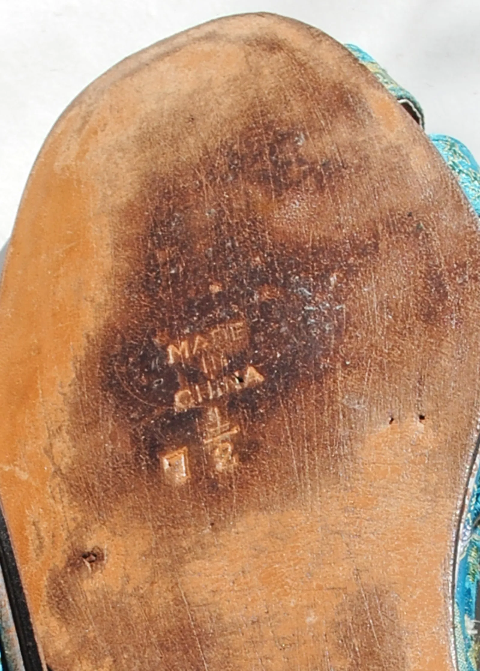 Guest Slippers Stunning Vintage 40s Turquoise Brocade Housecoat with Slippers