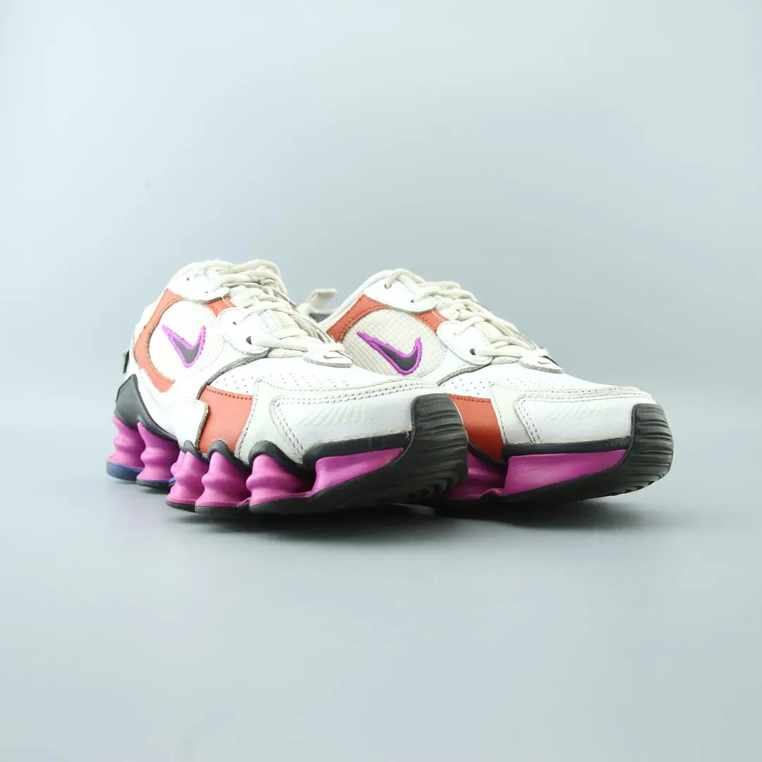 NIKE  SHOX TL NOVA Running Shoes Academy