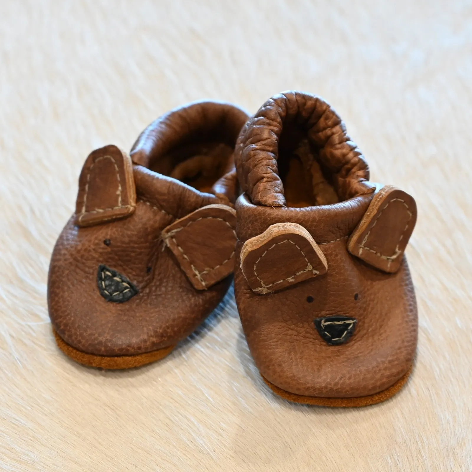 Starry Knight Russet Bear Critters Pool Slides Shoes