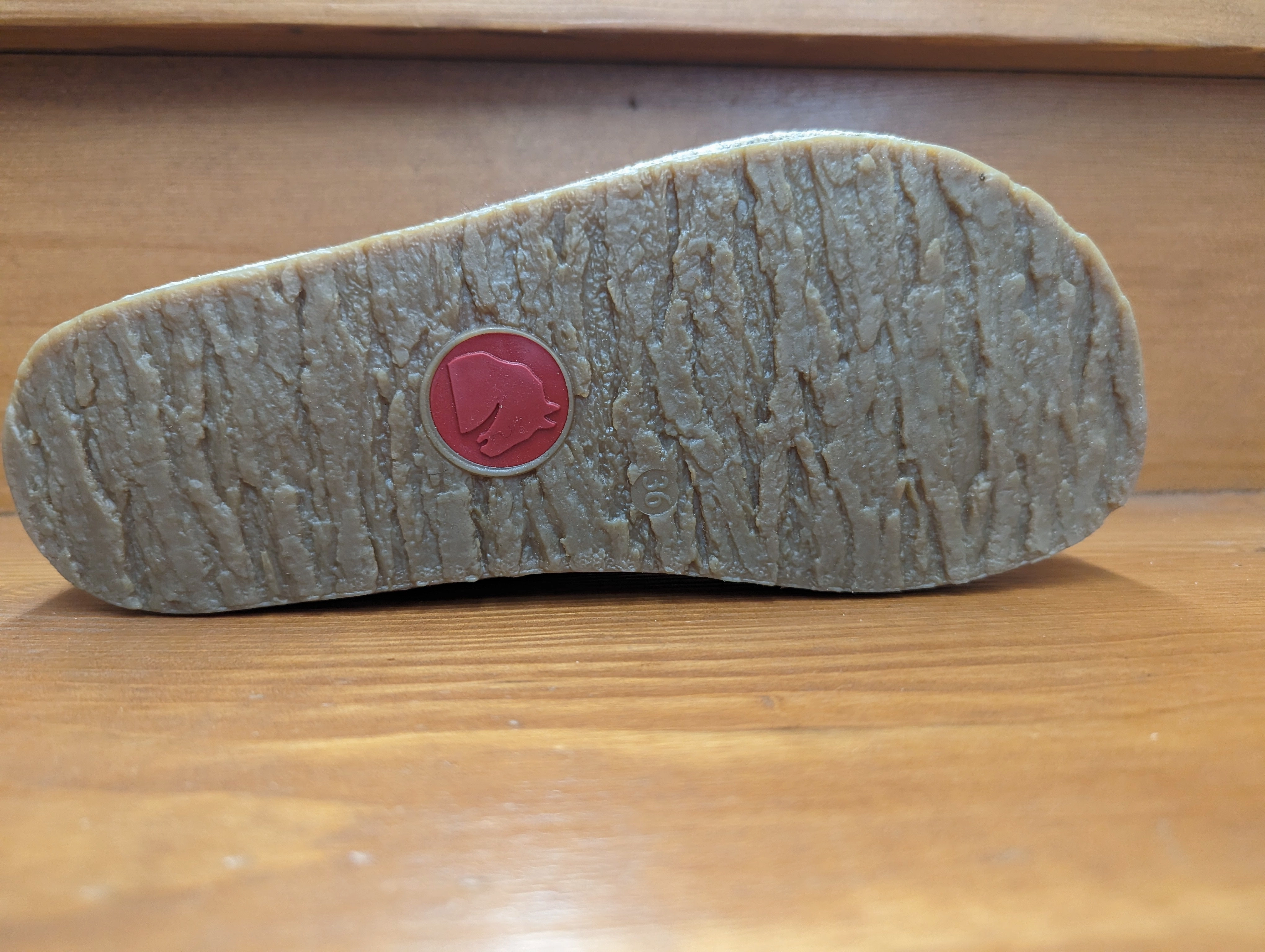 Haflinger Kris Asphalt 711056-58H Sleek Finish