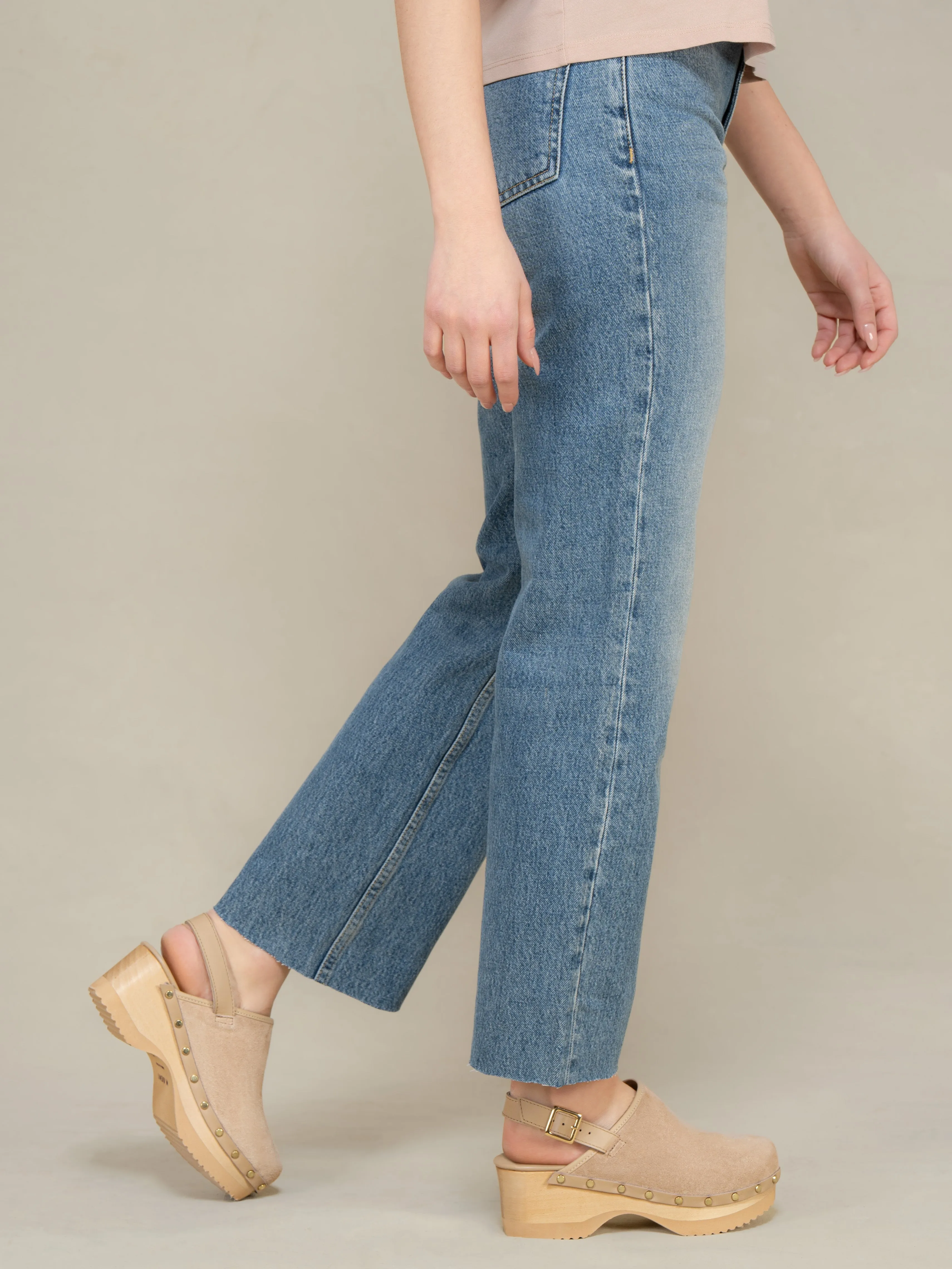 Wide Feet Flat Shoes The Greta Backstrap (Sample Sale)