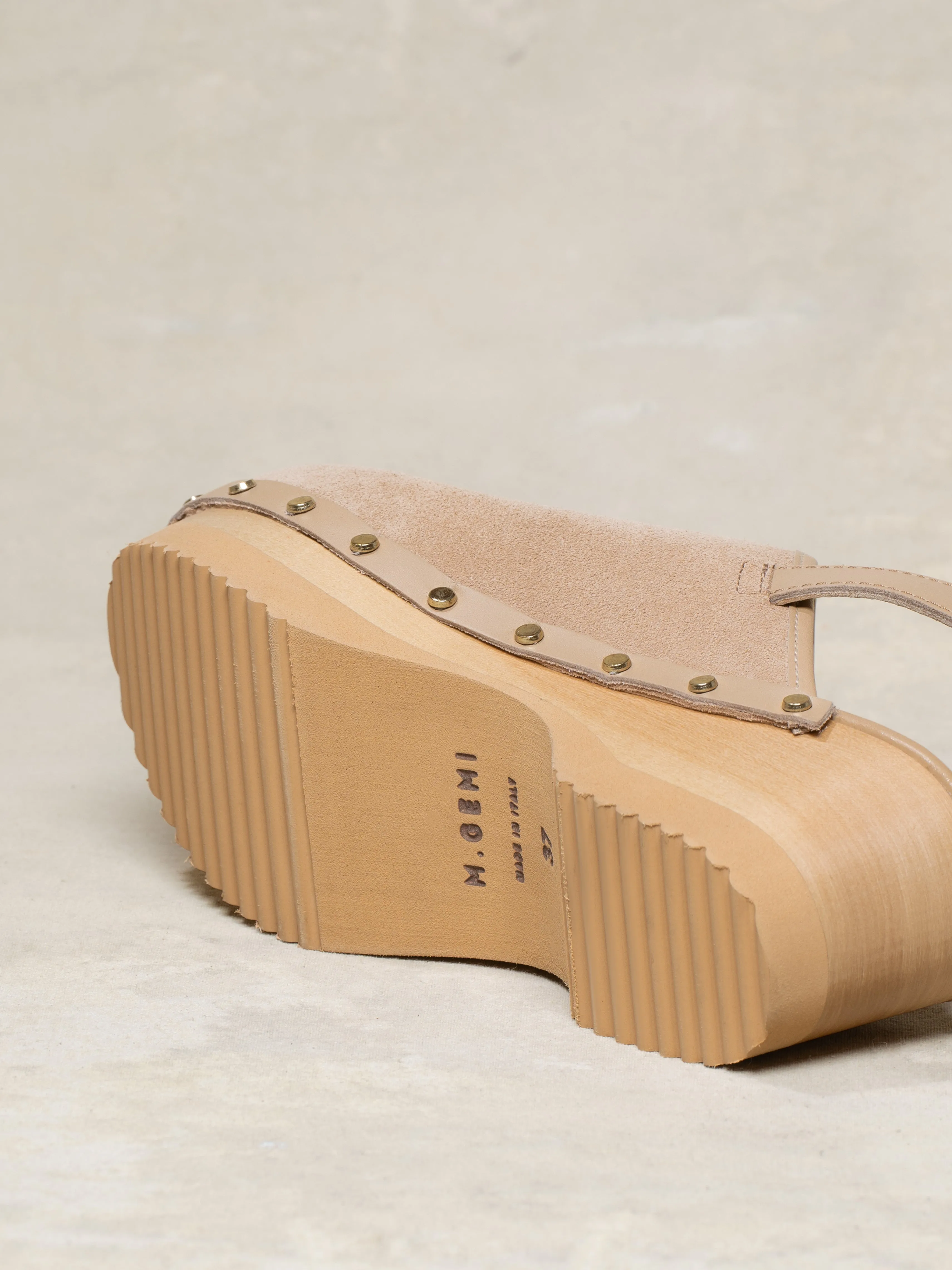 The Greta Backstrap (Sample Sale) Best Flat Foot Running Shoes