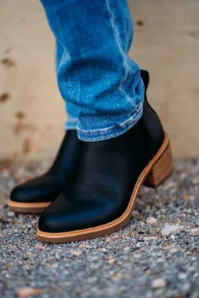 TOMS: Hailey Boots in Black Leather 10021305 Adidas Dna Shoes