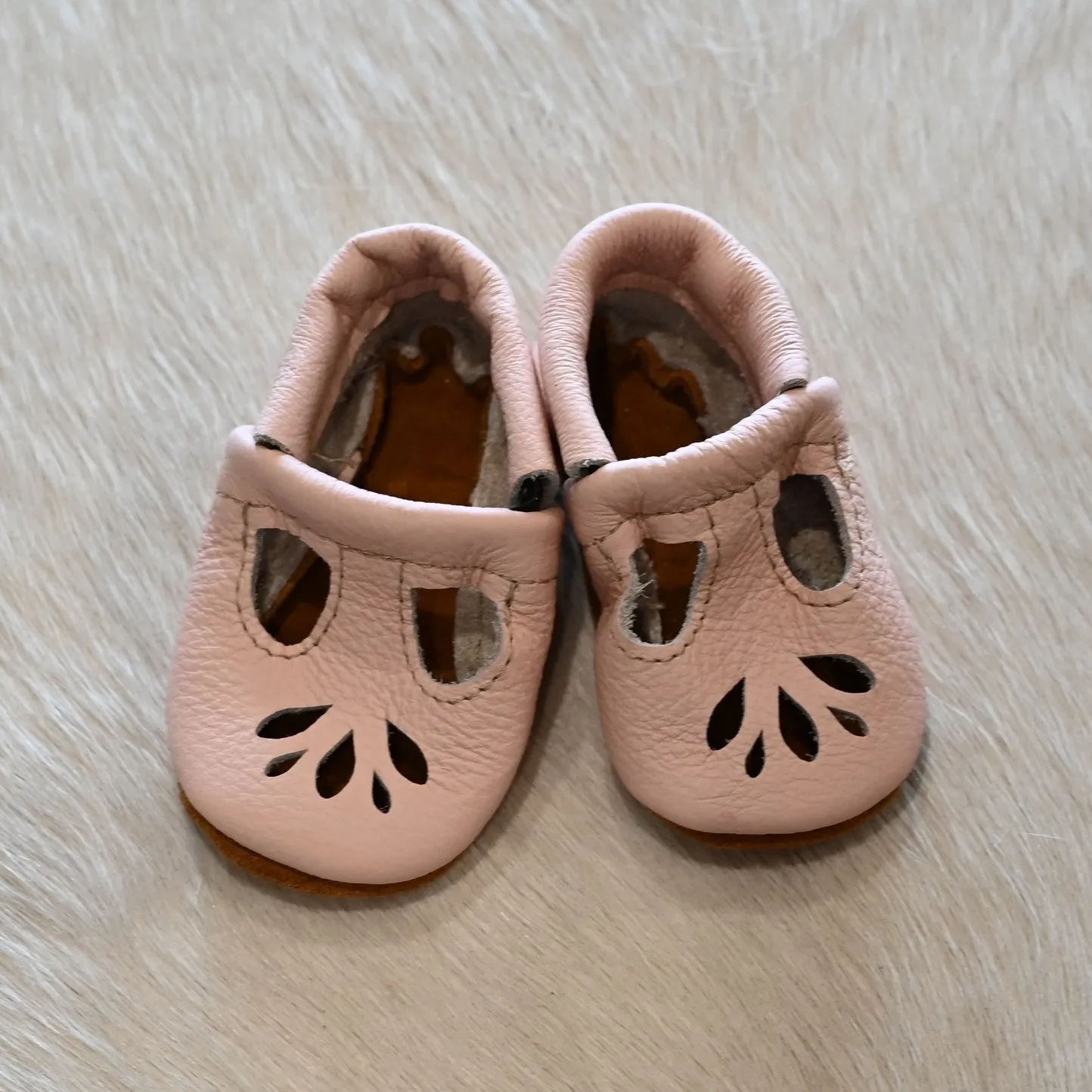 Starry Knight Rose Blush T-Strap Closed Toe Buckle Slide