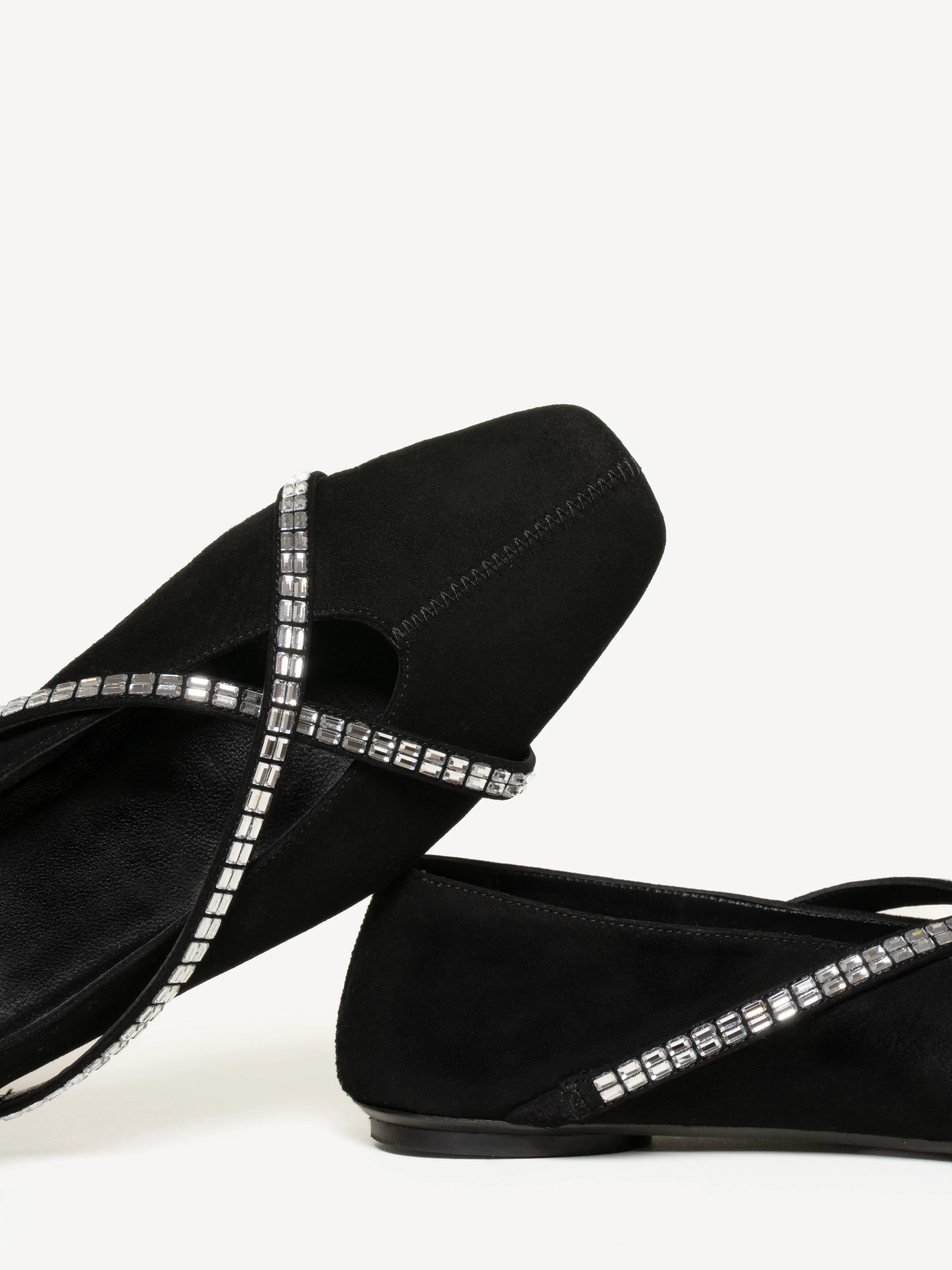 Flat The Una Crystal